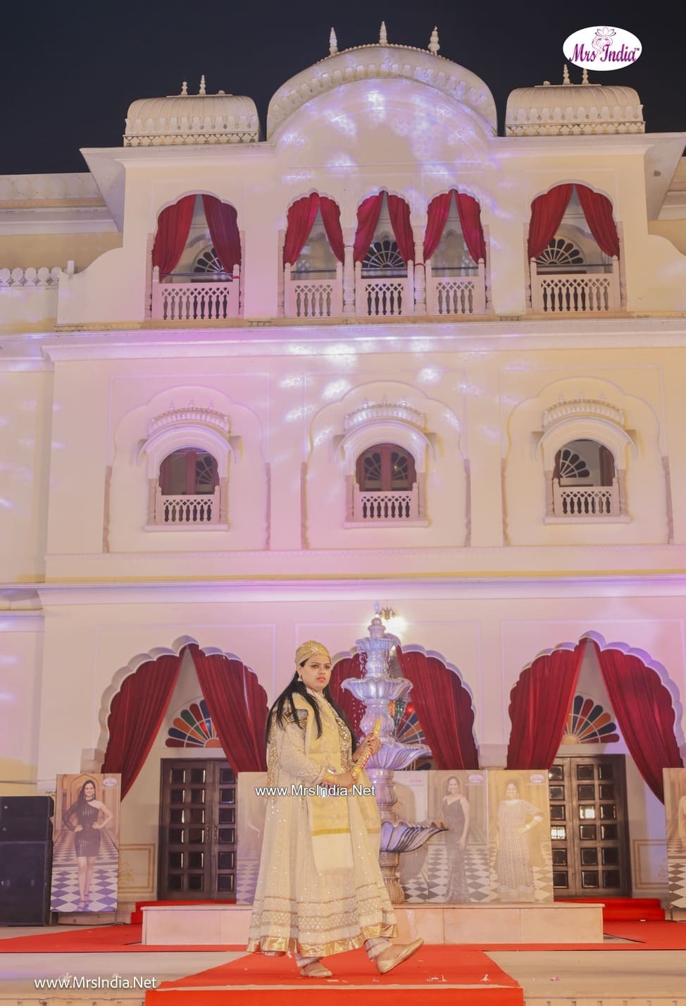 Mrs India Inspirational Queen Dr Abhilasha Lal